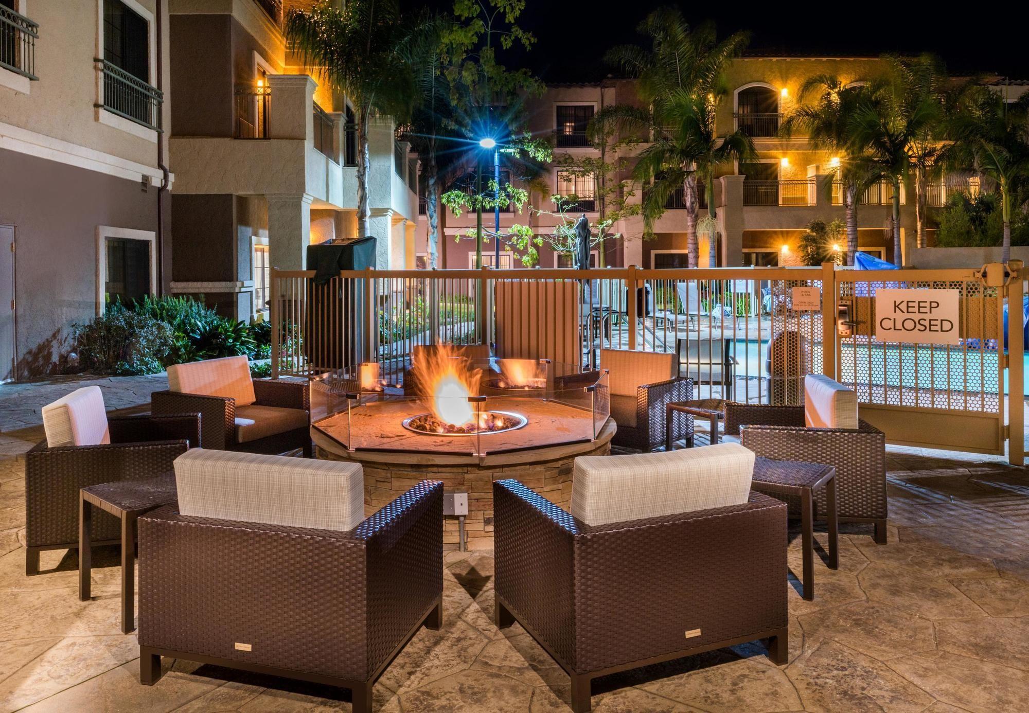 Courtyard By Marriott
