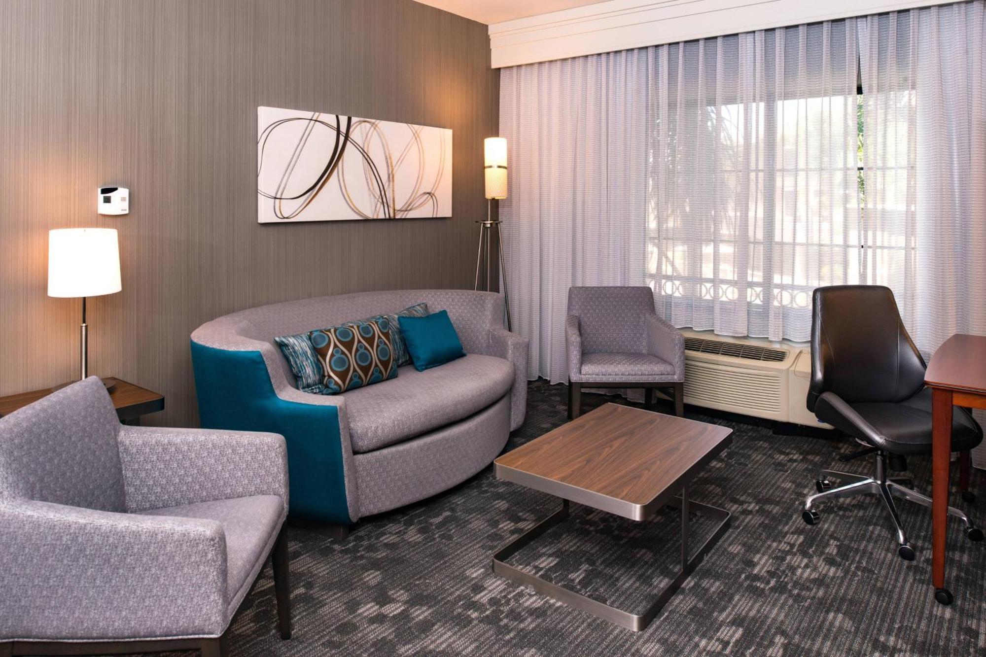 Courtyard By Marriott 3* San Luis Obispo