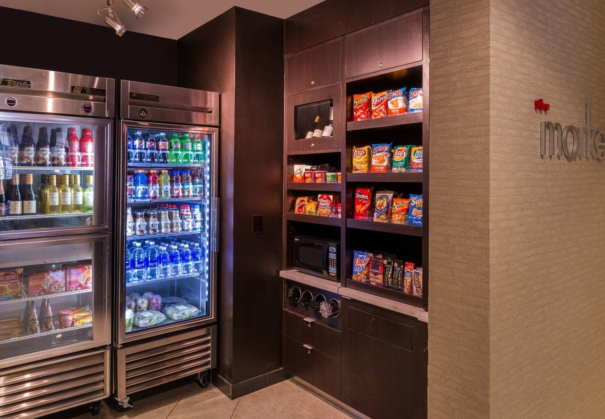 Courtyard By Marriott Hotel