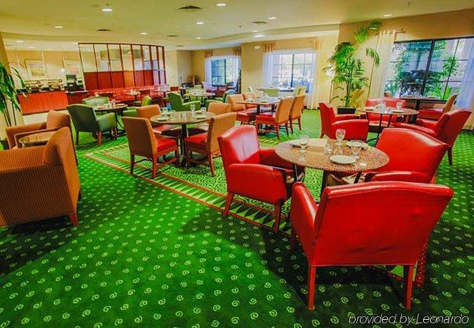 Courtyard By Marriott Hotel